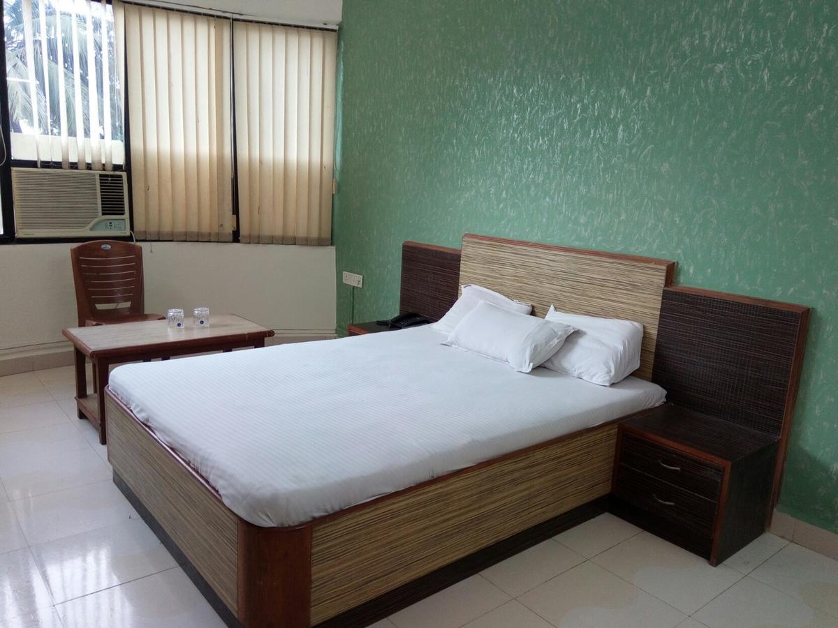 Hotel Sai Samrat Inn Panvel Exterior photo