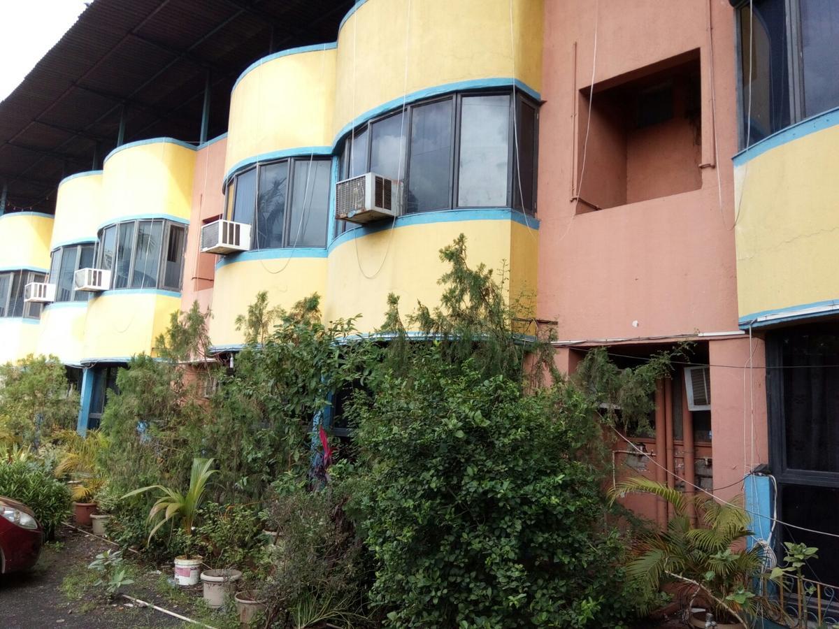 Hotel Sai Samrat Inn Panvel Exterior photo