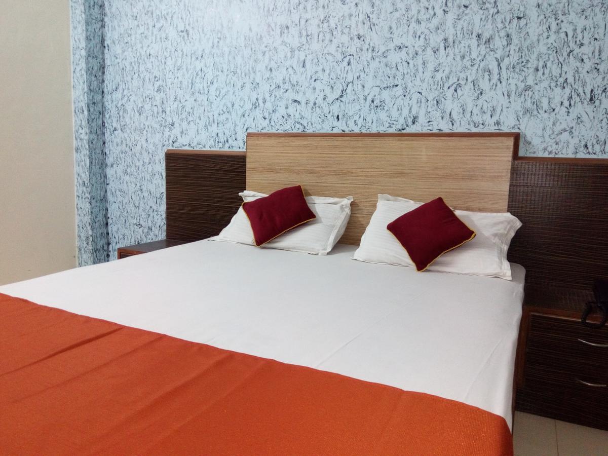 Hotel Sai Samrat Inn Panvel Exterior photo