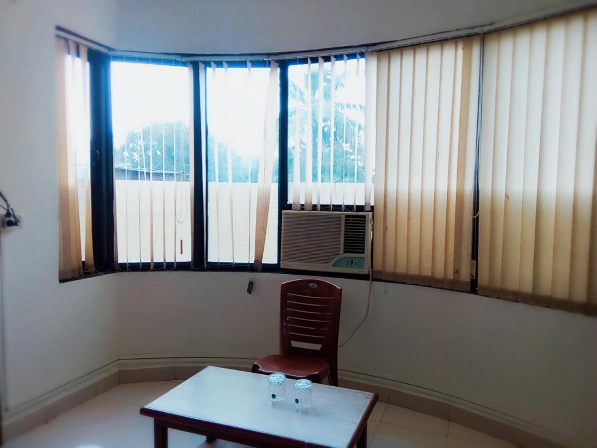 Hotel Sai Samrat Inn Panvel Exterior photo
